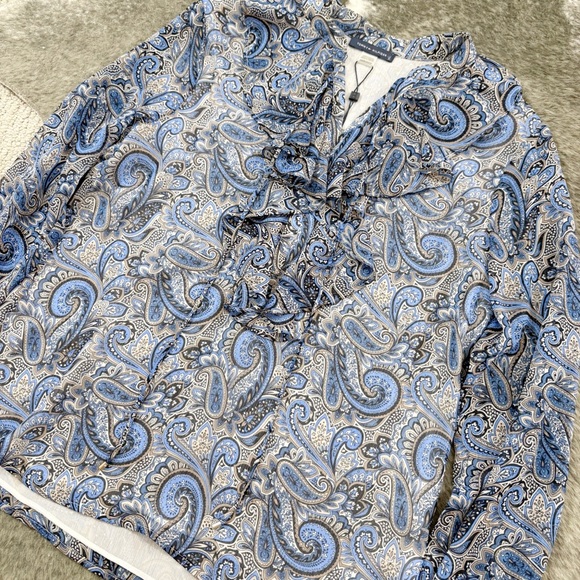 NWT Tommy Hilfiger Paisley Tie Front Ruffle Blouse XS - Picture 3 of 10